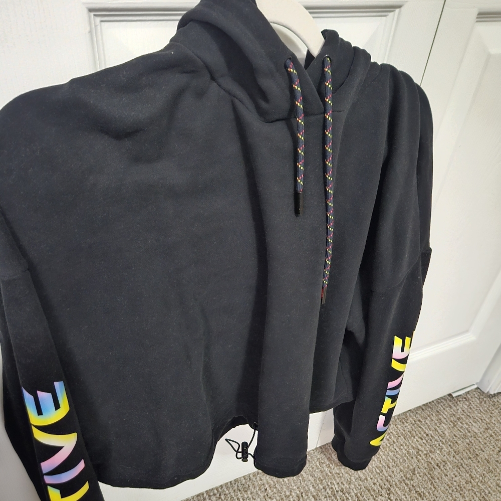 ZYIA Womens cinch crop black hoodie size large